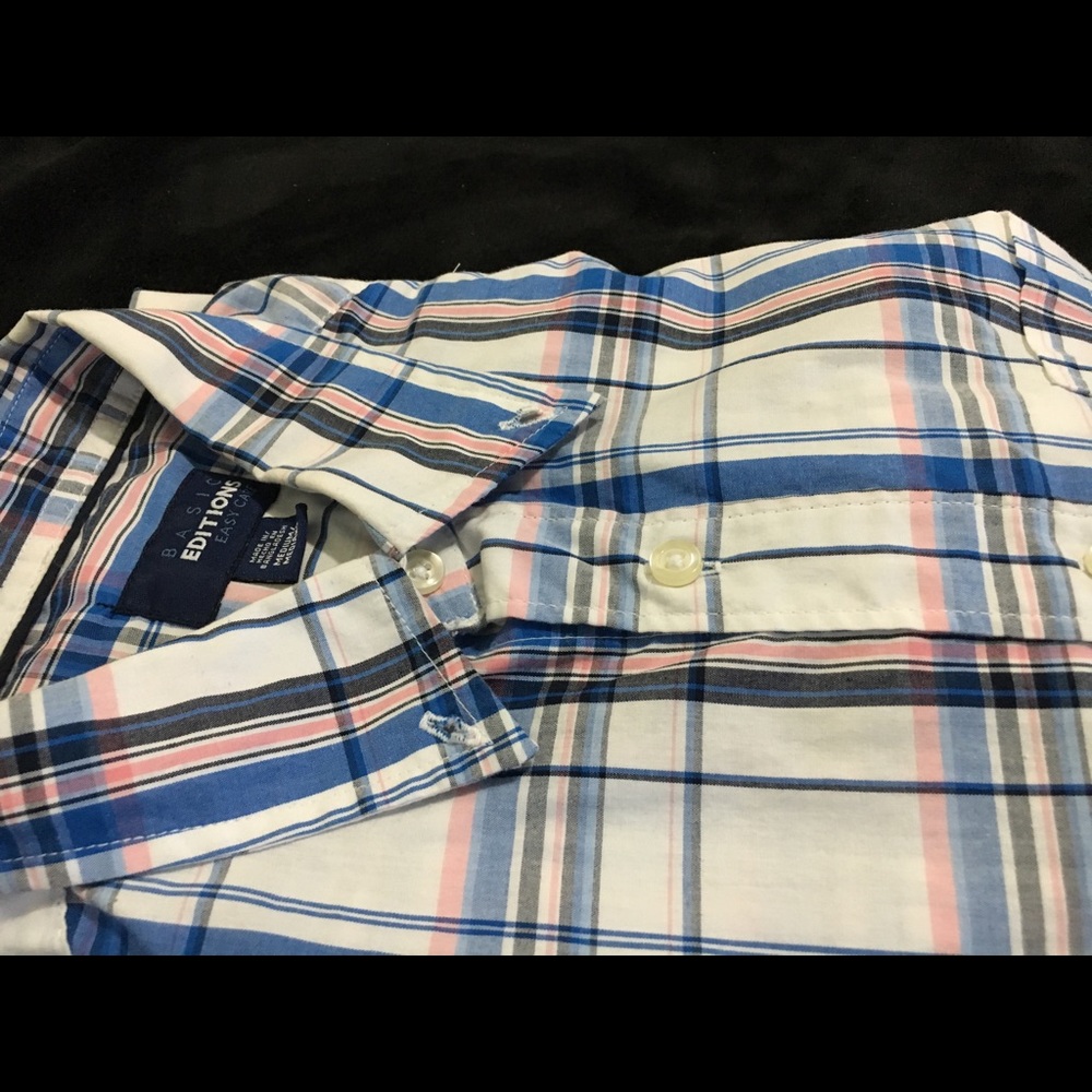 Short sleeved button down